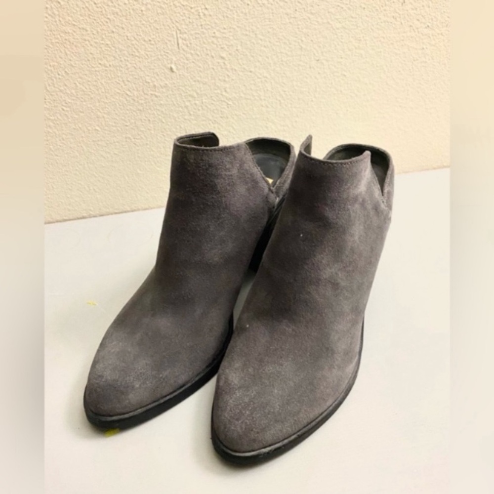 Dolce Vita Gray Heeled Mules genuine suede, very cute.Size 8 M . - Picture 9 of 10